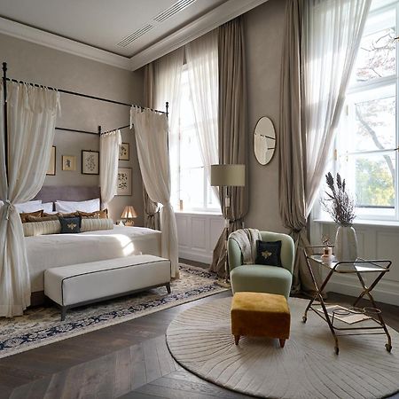 Botaniq Castle Of Tura - Small Luxury Hotels Of The World Ngoại thất bức ảnh